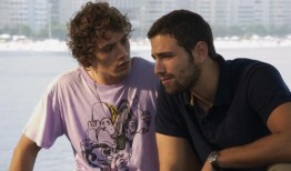 情人完整版在线观看,沉浸式在线观影，情感纠葛尽收眼底